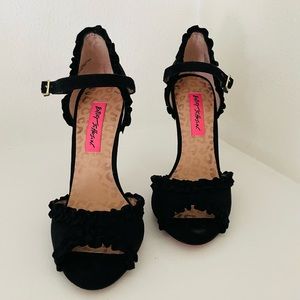 Betsy Johnson Belladd heel Black Size 6